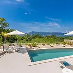 Verena Villa